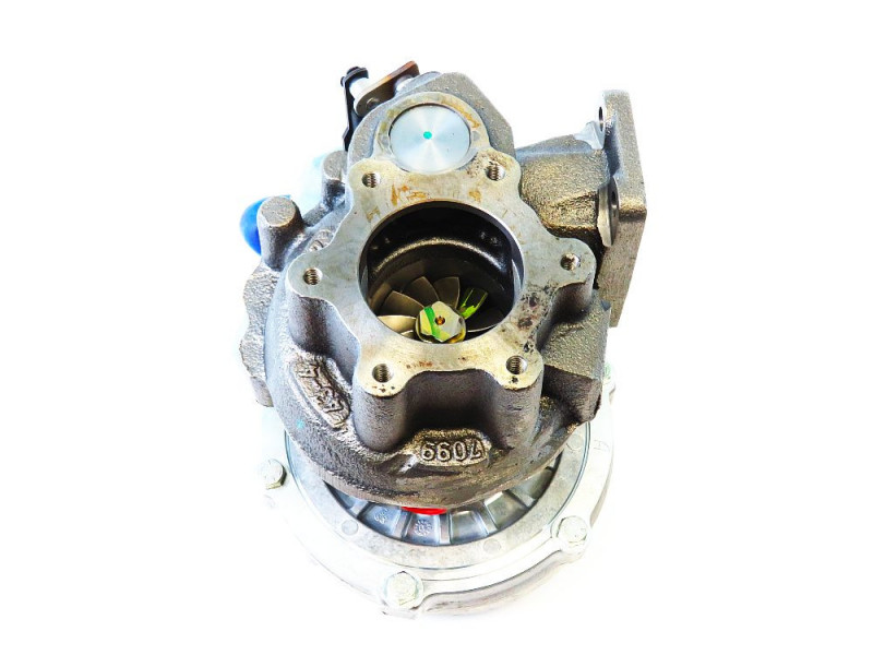 Turbocompressore Perkins 2674A343P: Vista dal basso